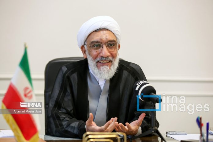 عرضه بیش از ۳۰۰ عنوان کتاب مرکز اسناد در نمایشگاه تهران/ پورمحمدی: کتاب جایگزین‌ناپذیر است