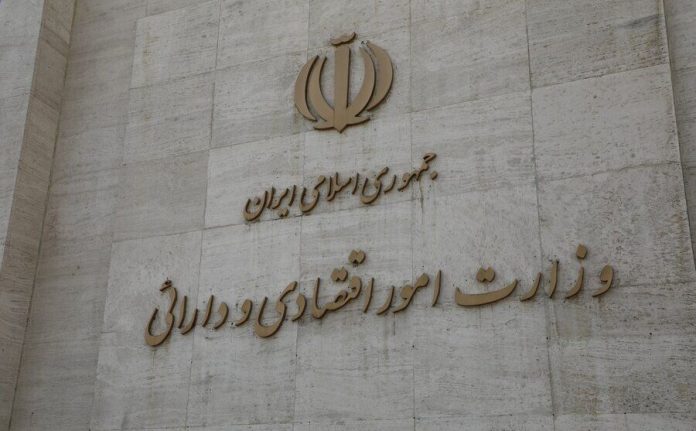 رد درخواست متقاضیان پروانه کسب بدون اعلام دلیل، جرم است
