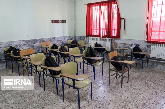 پاداش پایان خدمت معلم هزینه ساخت مدرسه در پاکدشت شد