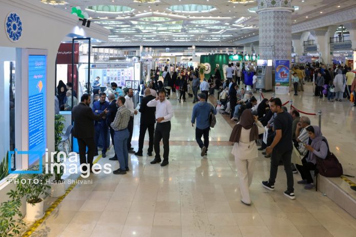 «محفل شعر شهید جمهور» و «توانش ویرایش»؛ نشست‌های روز آخر نمایشگاه کتاب