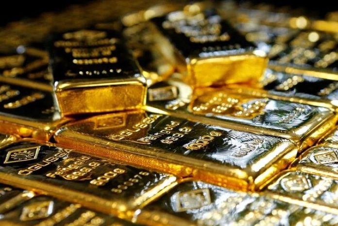 طلای جهانی پس رفت
