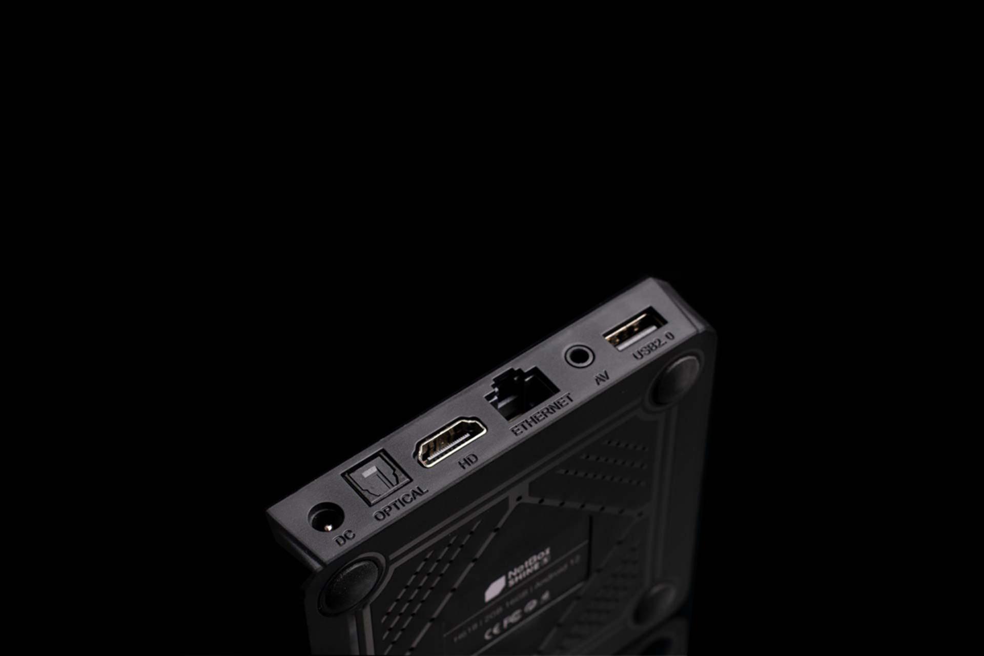 نمای پشت باکس نت باکس شاین اس / NETBOX Shine S