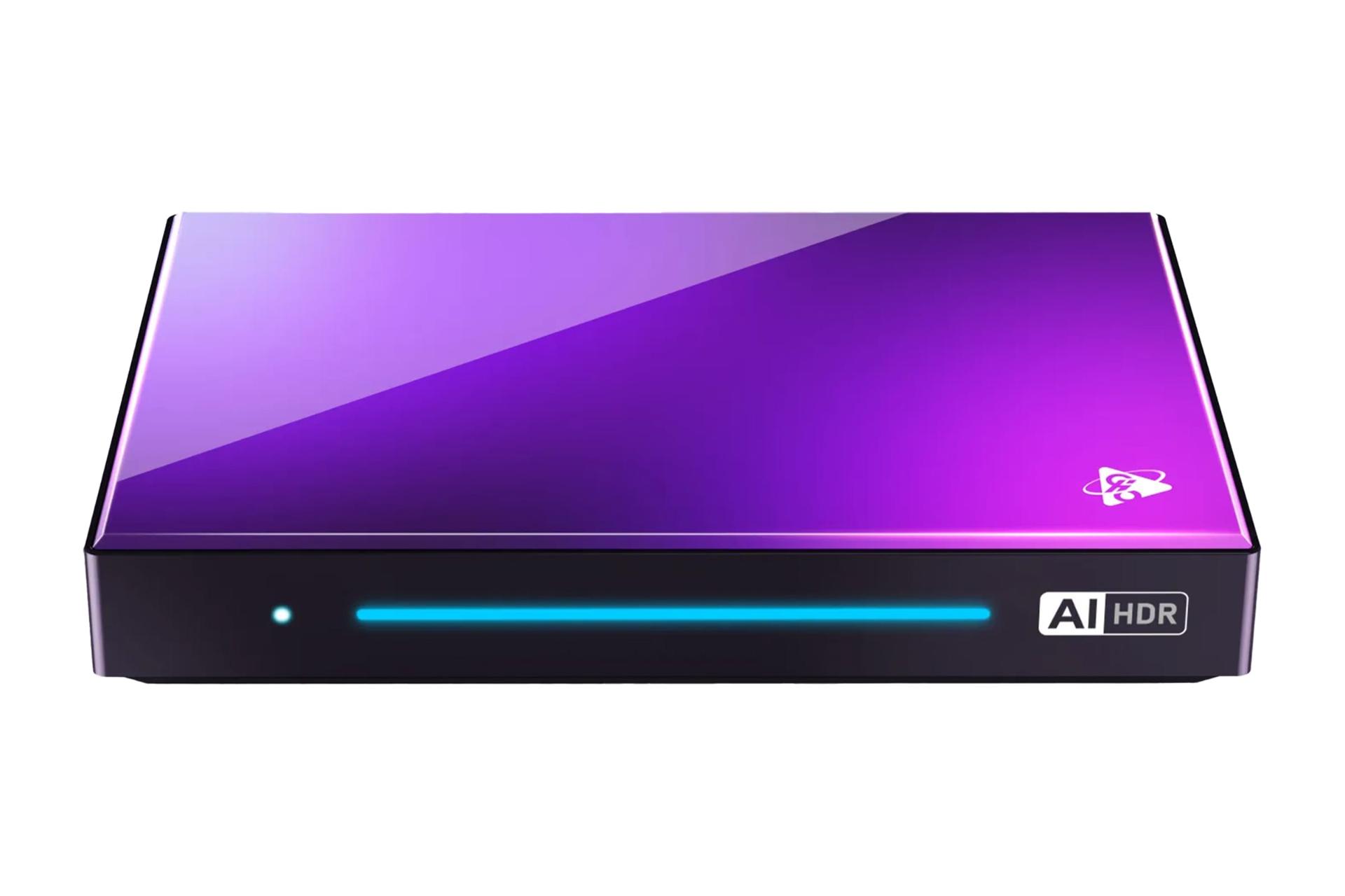 نمای رو به روی اندروید باکس اچ 96 Max M9 با نمایش لوگوی پنل بالا و جلو و نشانگر LED